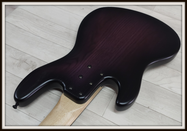 Sandberg California II TT5 passiv Fretless, Open Pore Violetburst